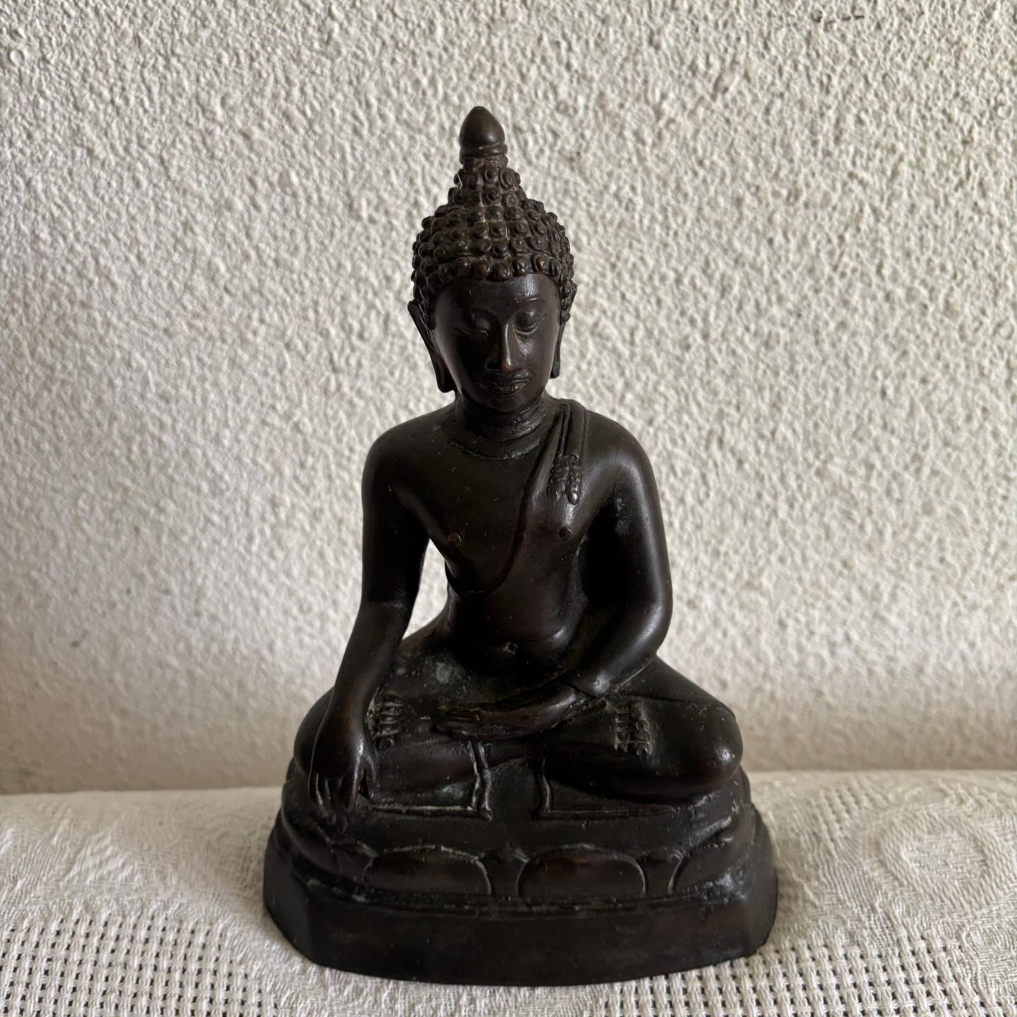 STATUET BUDHA