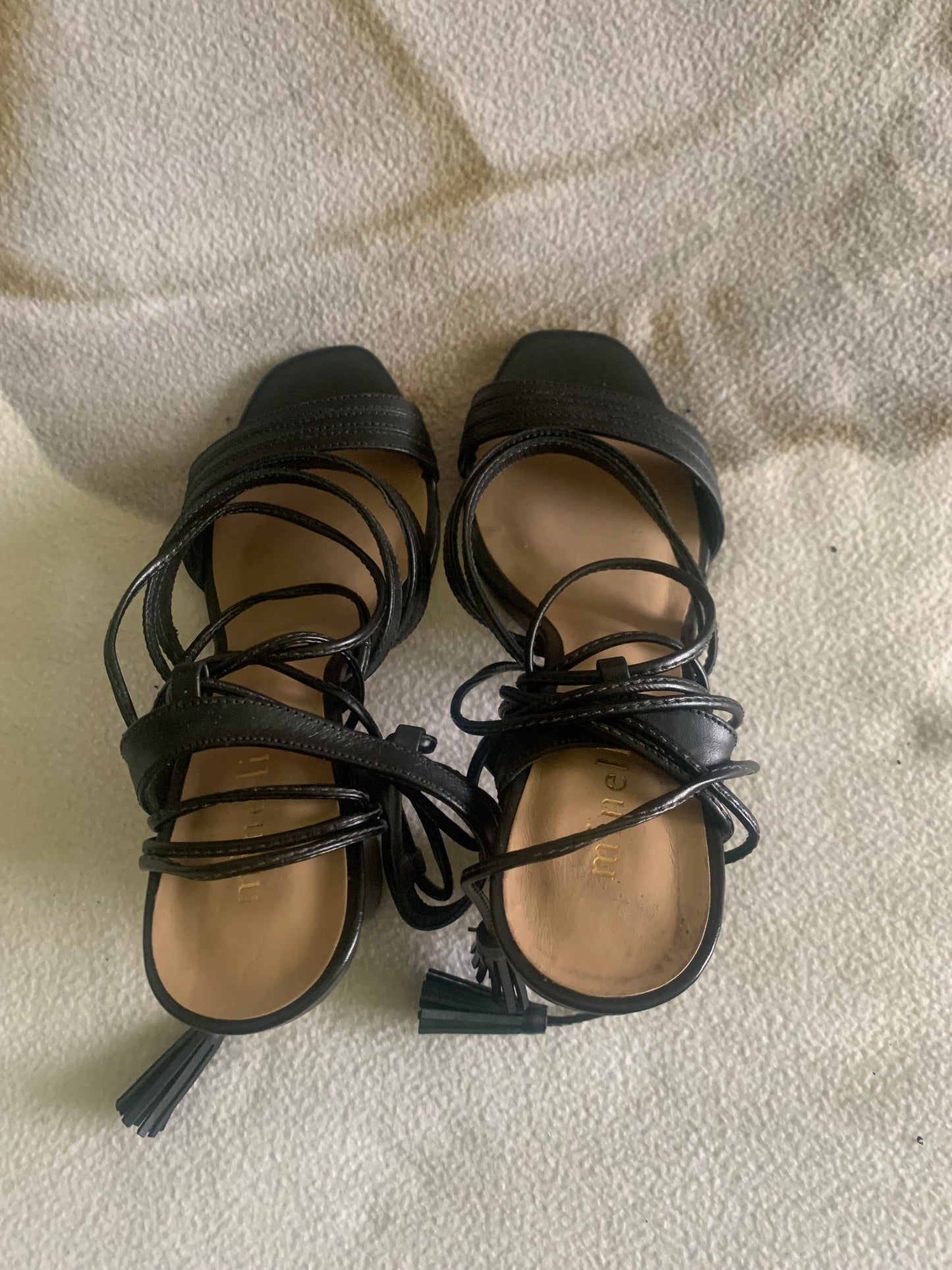 Chaussures noir à talon carré
