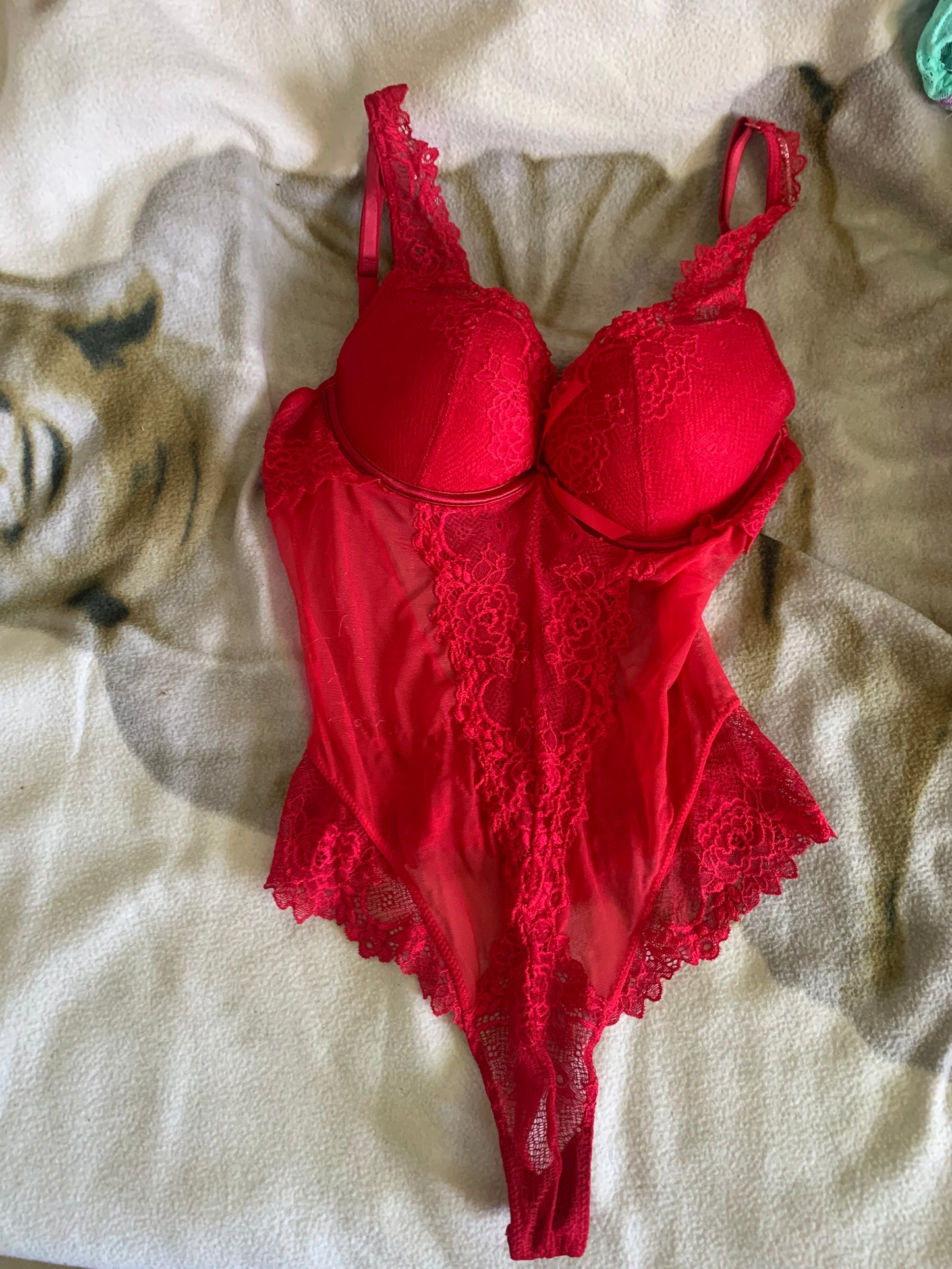Lingerie body et lingerie 2 pièce