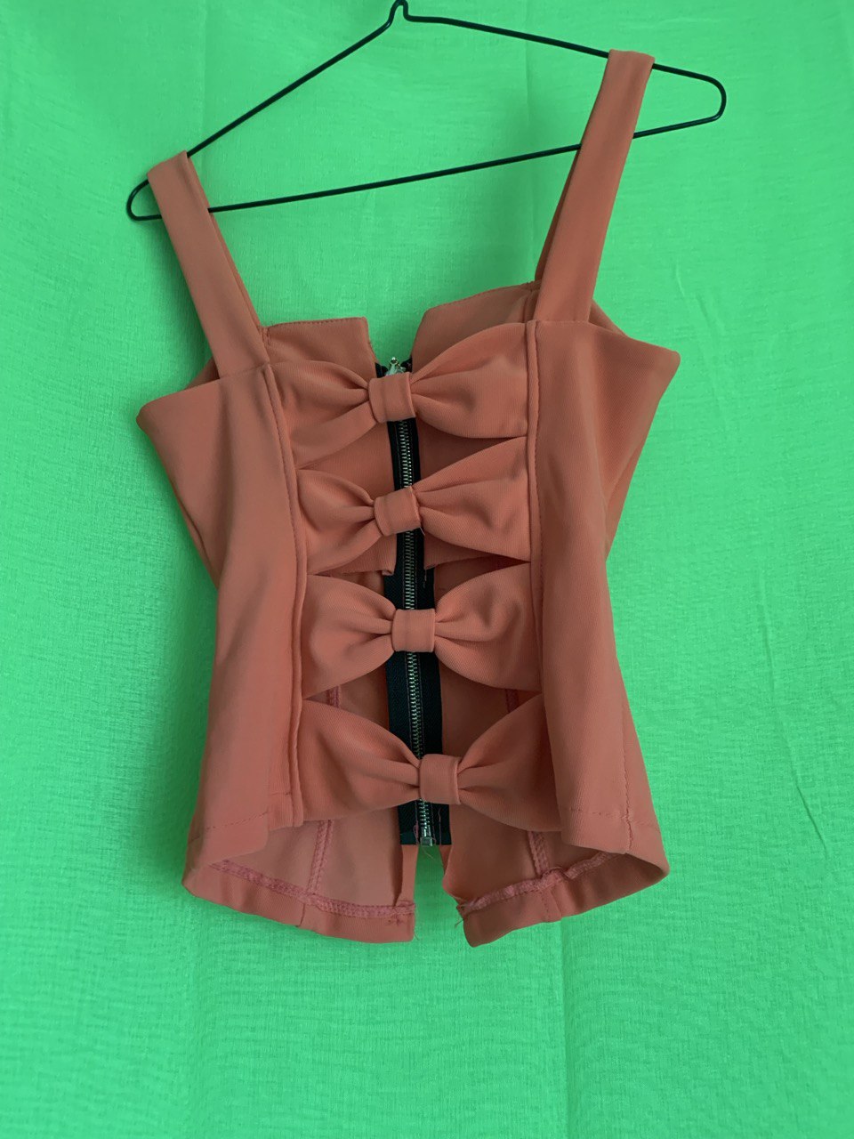 BLOUSE SANS MANCHE
