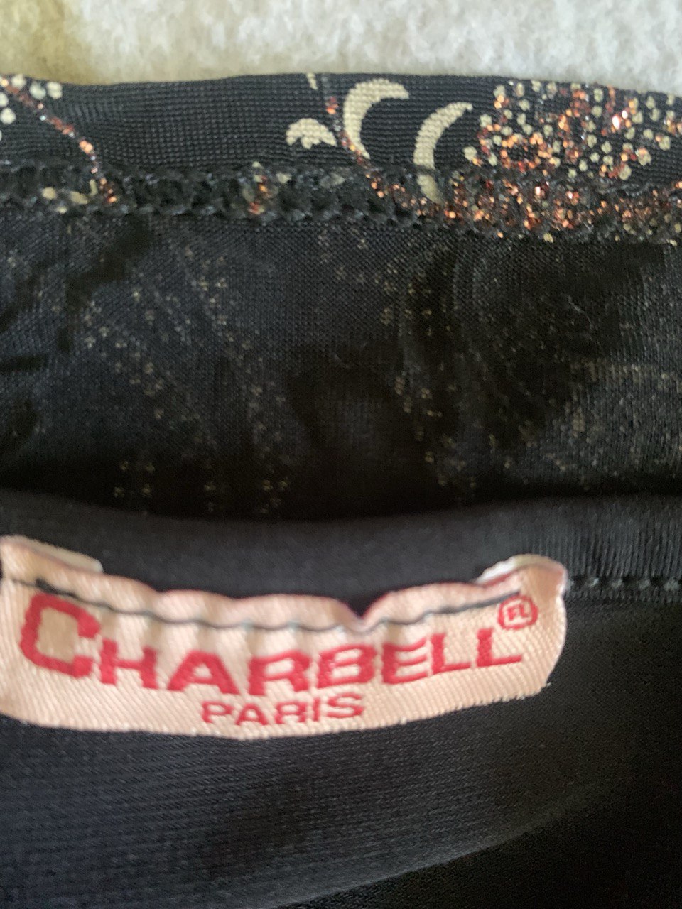 BLOUSE NOIR A FRANGE ET BLOUSE GRISE
