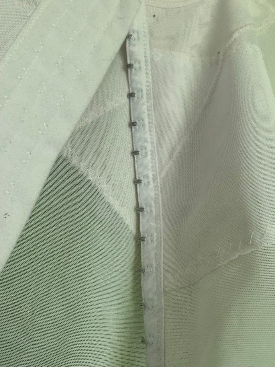 ROBE COURTE BLANCHE ET BUSTIER BLOUSE