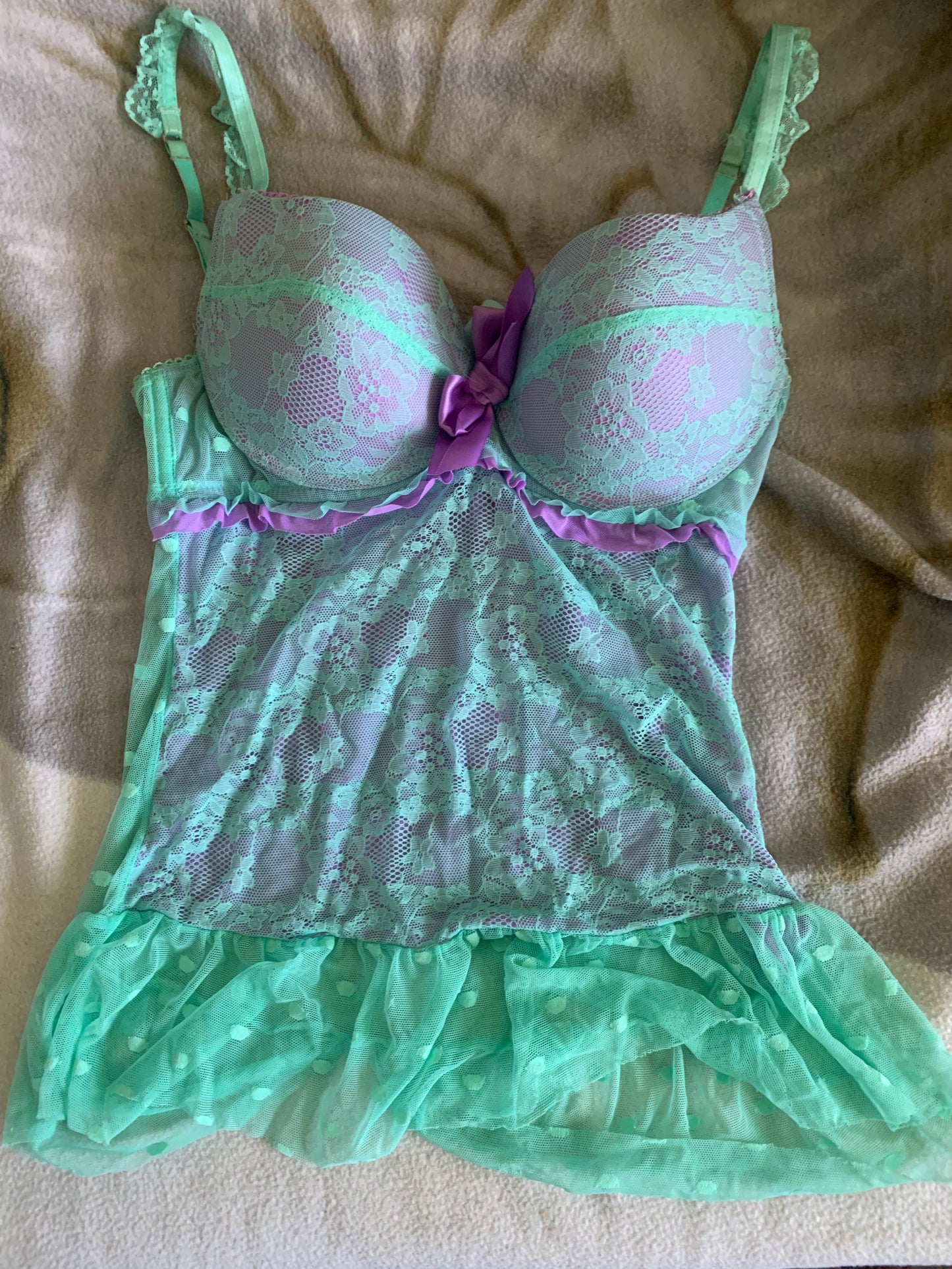 Lingerie body et lingerie 2 pièce