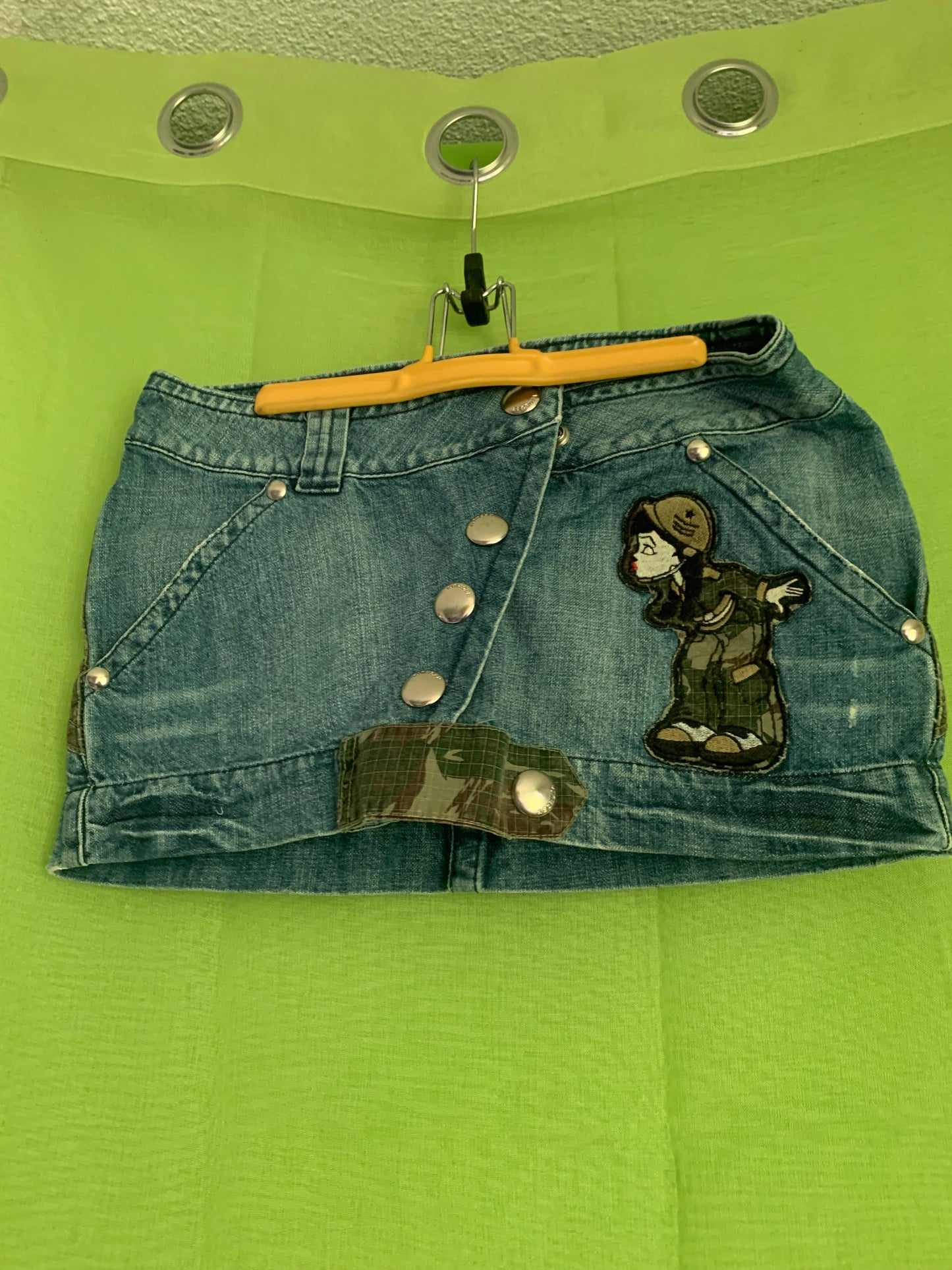 Jupe jeans court et jupe jeans court de taille haute