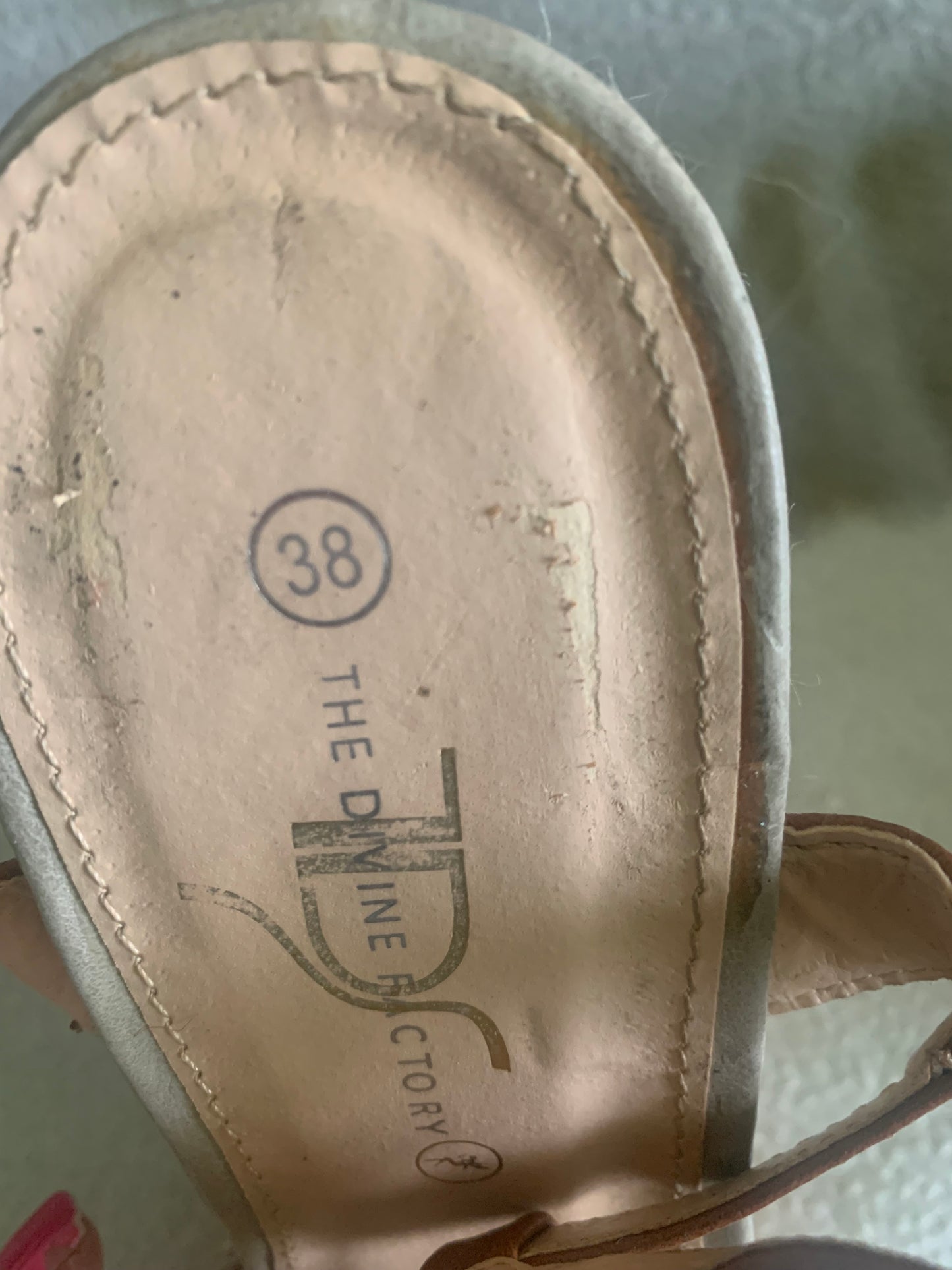chaussure  en cannisses