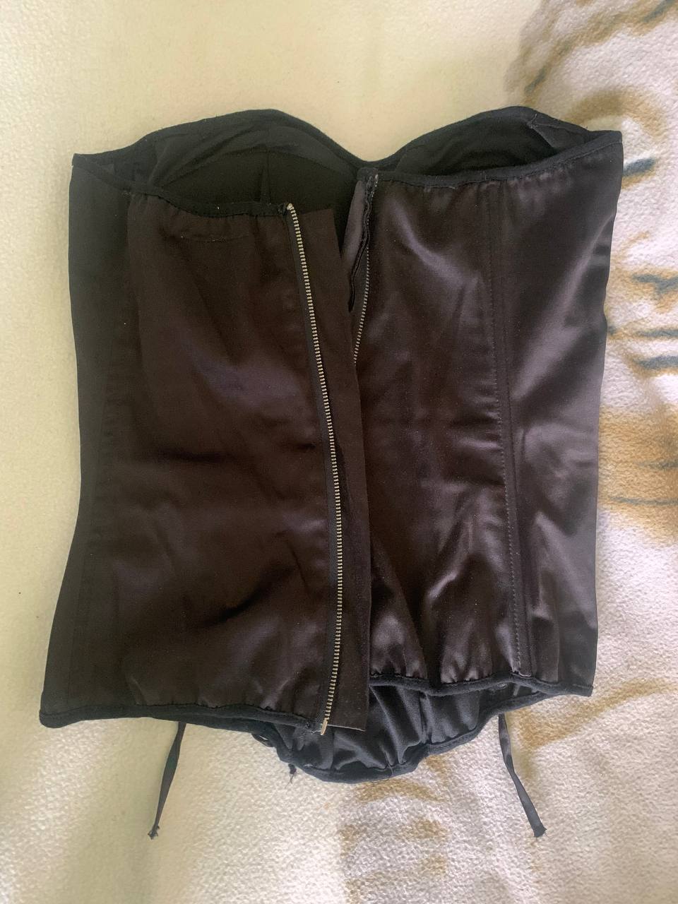 bustier corset noir et body lingerie