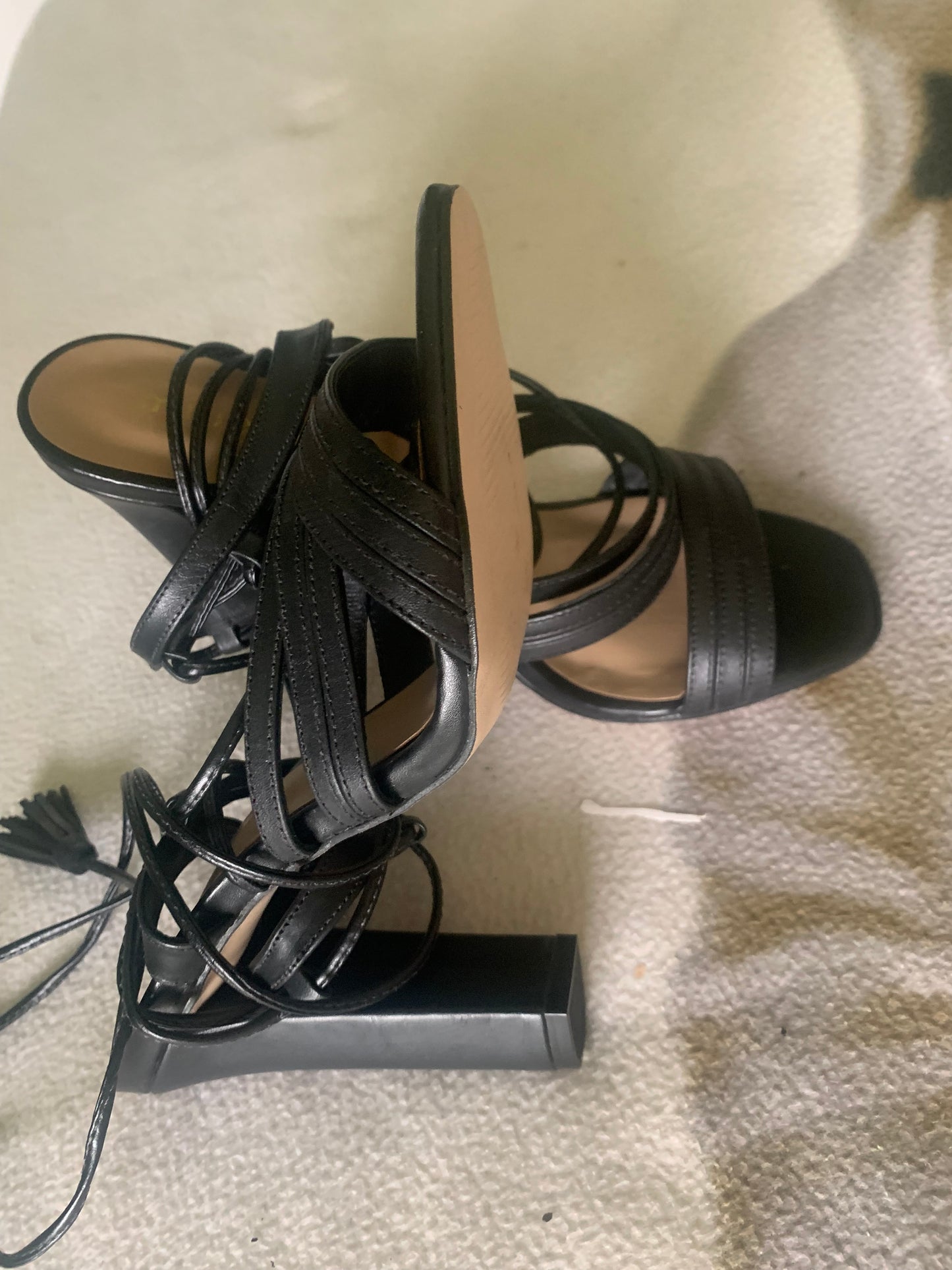 Chaussures noir à talon carré