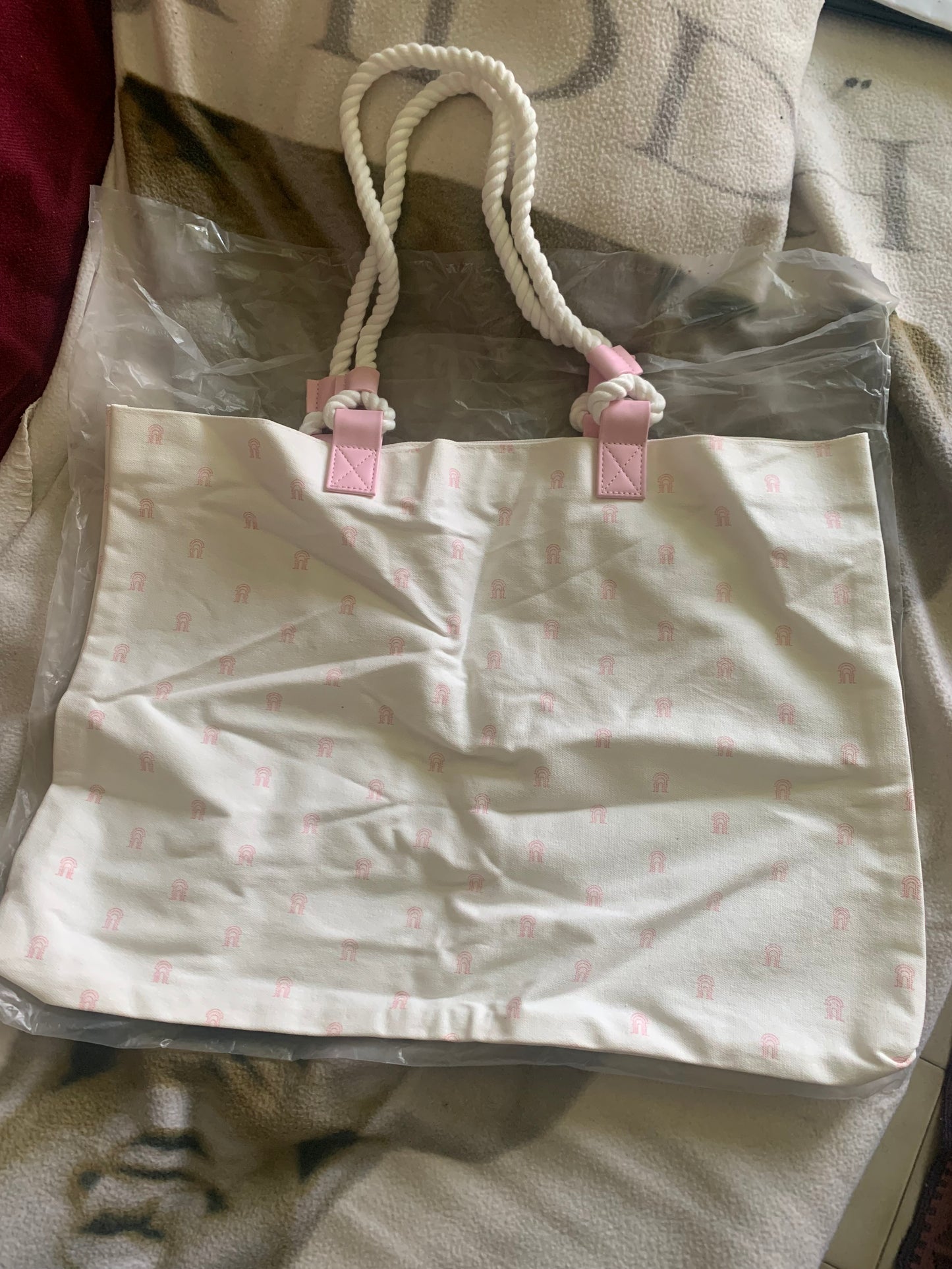 Sac caba rose et florist
