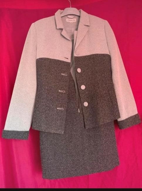 tailleur robe (dress suit)