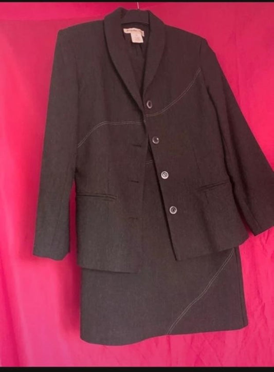 tailleur robe (dress suit)