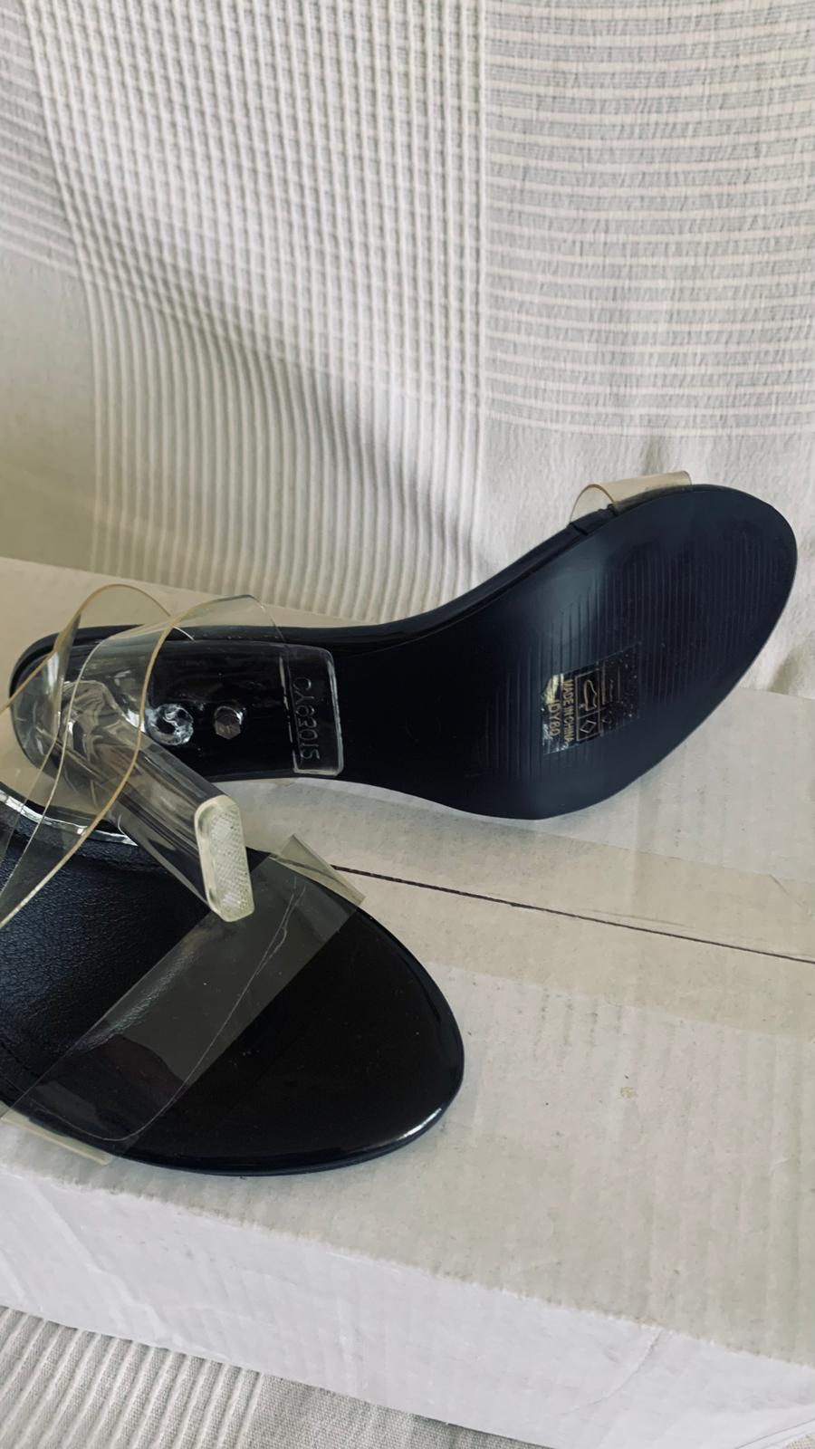 chaussures noires à talons 👠 carré