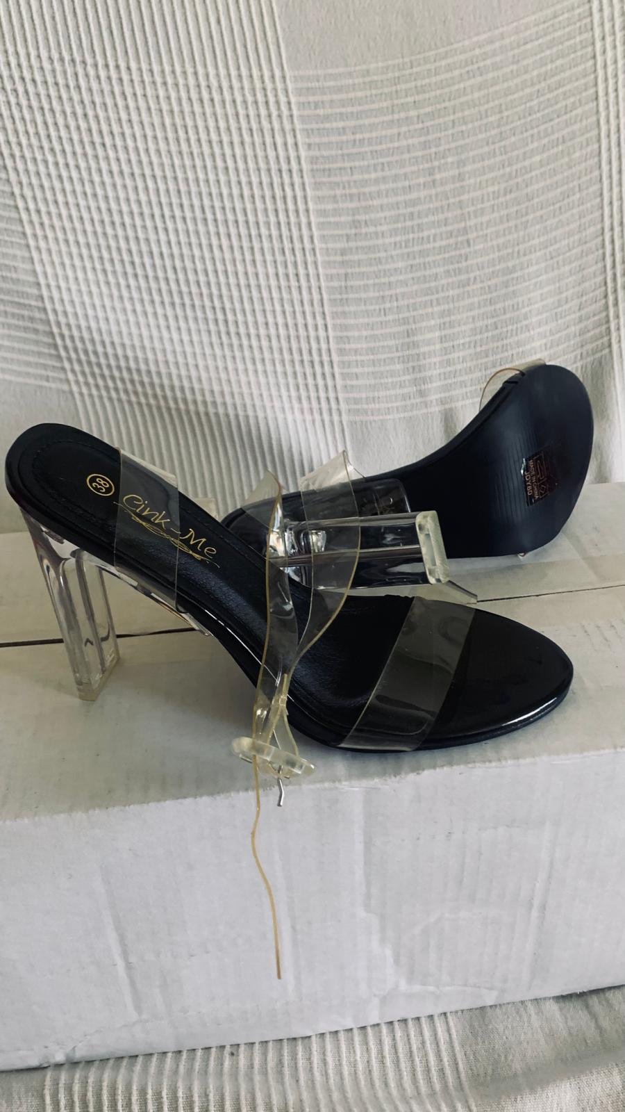 chaussures noires à talons 👠 carré