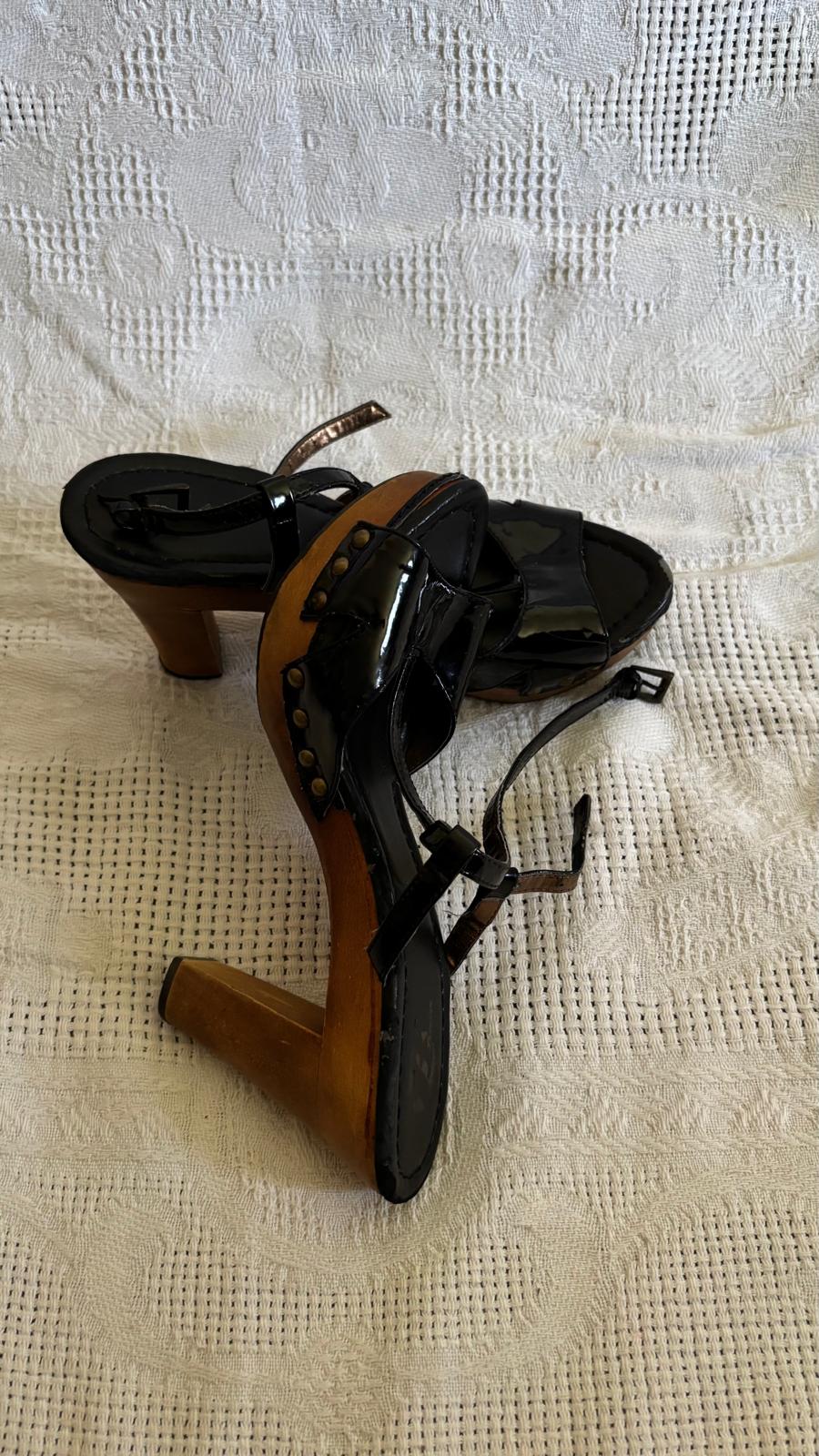 CHAUSSURES D'ÉTÉ