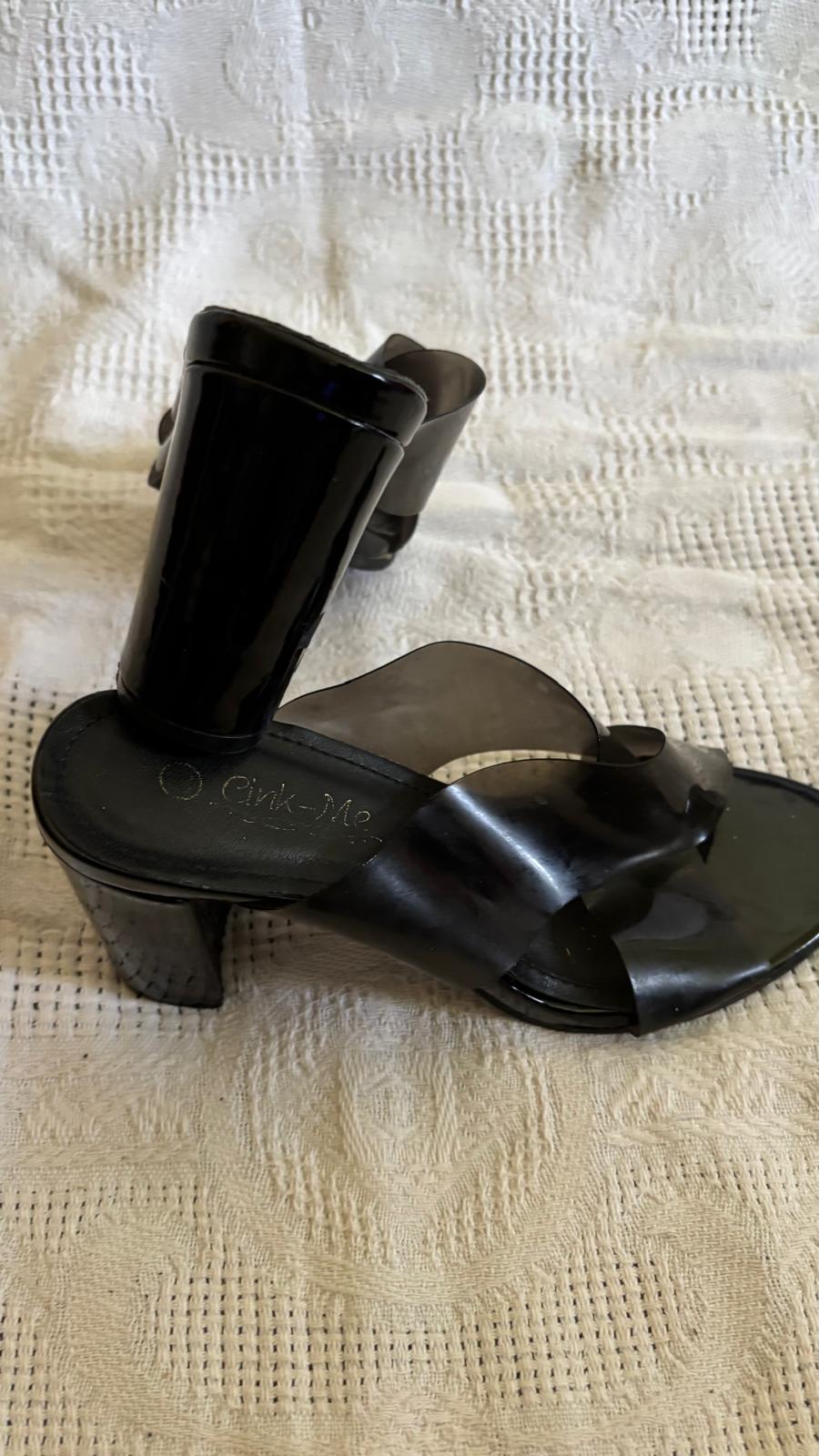 CHAUSSURES D'ÉTÉ