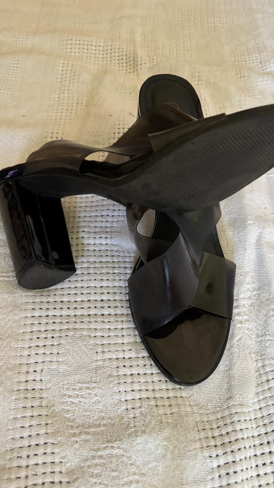 CHAUSSURES D'ÉTÉ