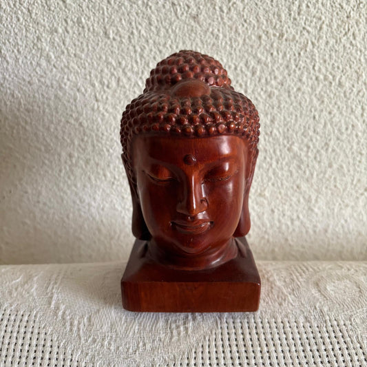 STATUET BUDHA