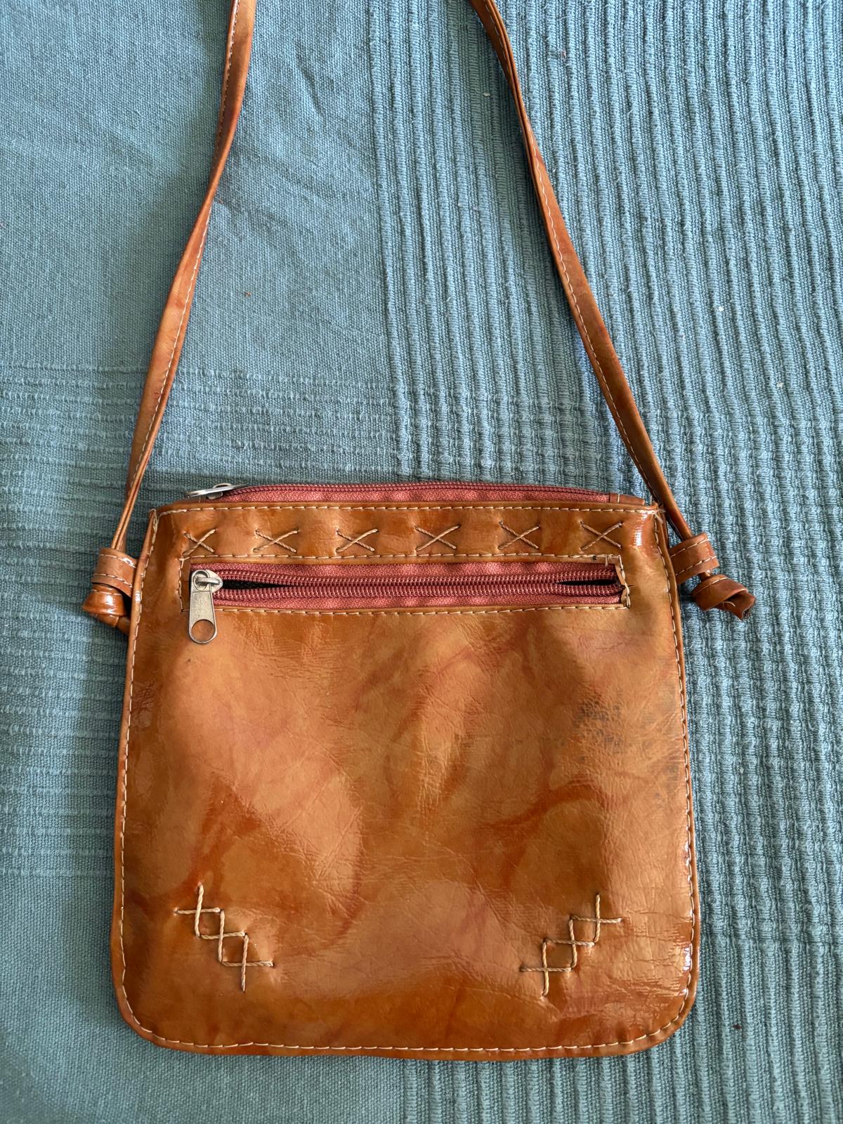 Sac on cuir pure faire de peau de vache