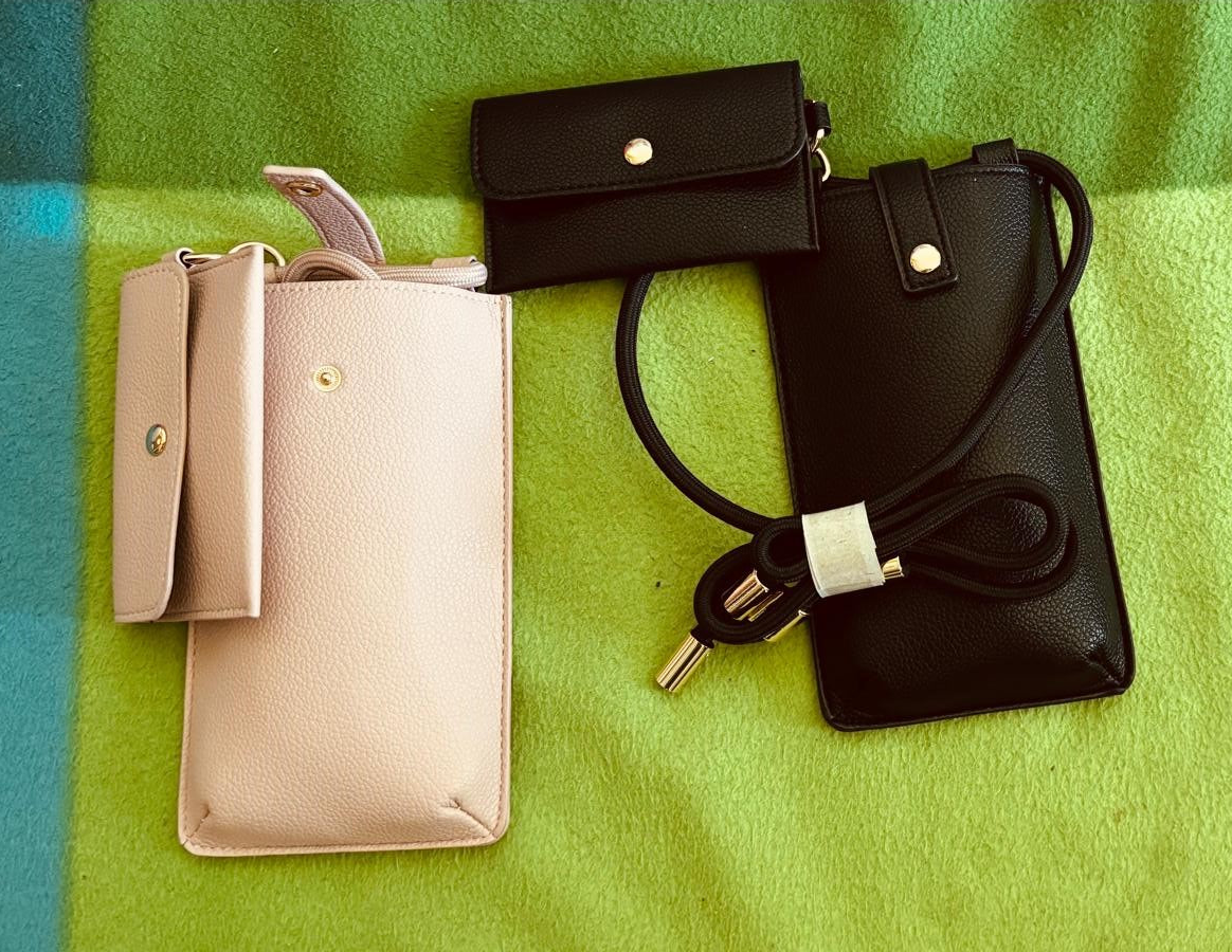 HOUSSES POUR TÉLÉPHONES