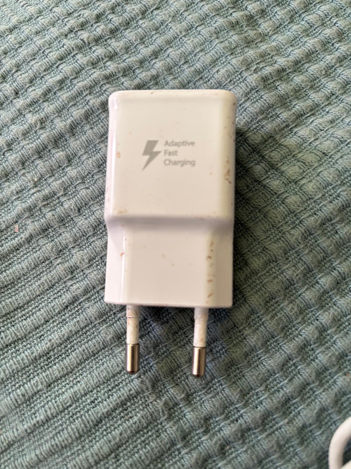 CHARGEUR PORTABLE