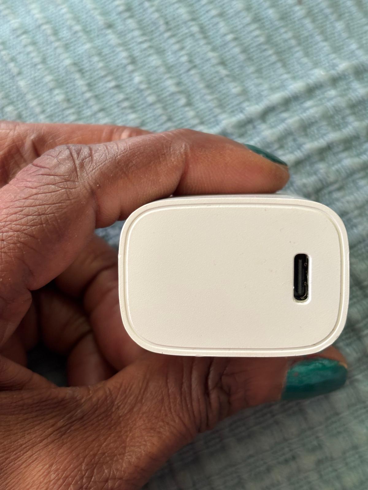 CHARGEUR PORTABLE