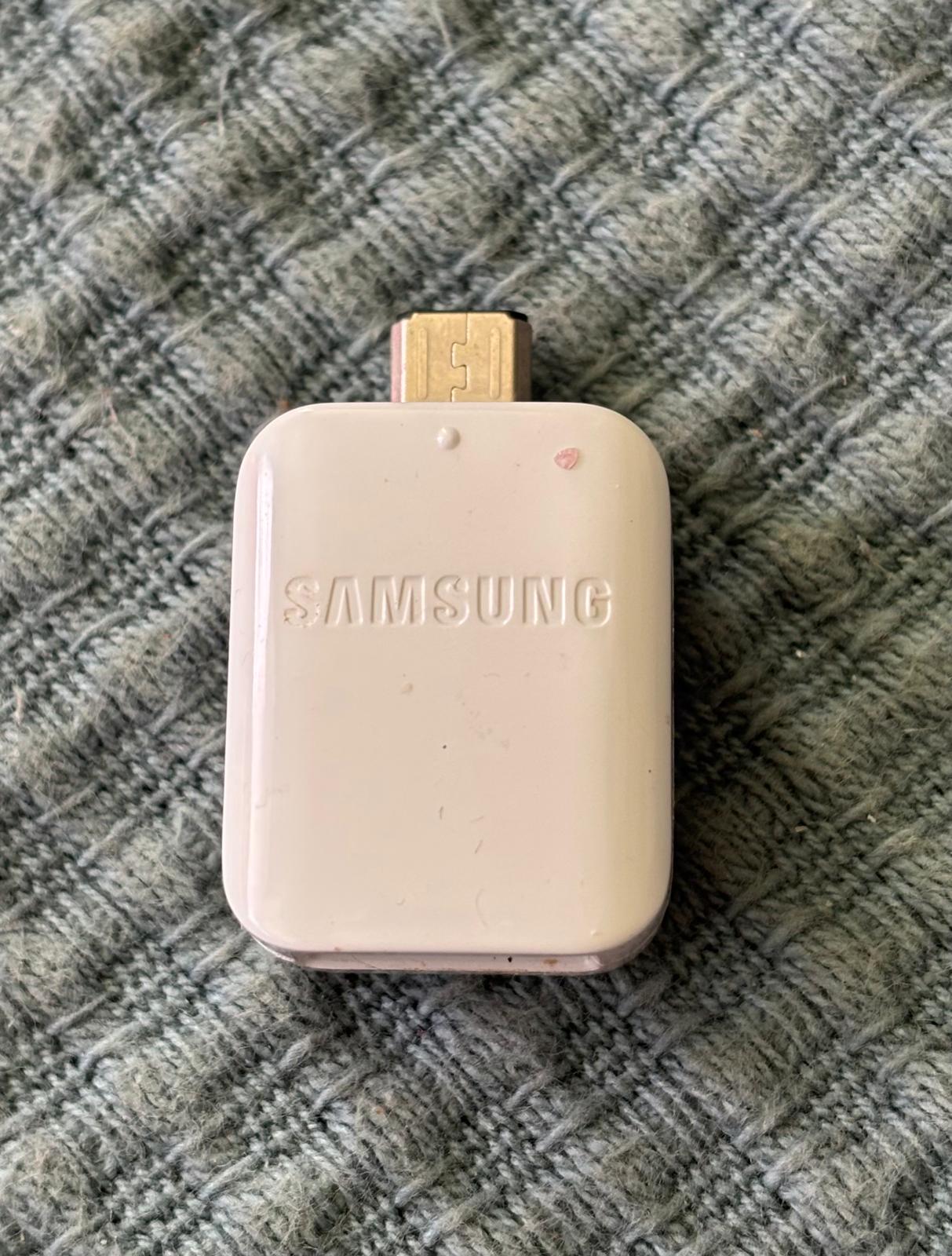 CHARGEUR PORTABLE