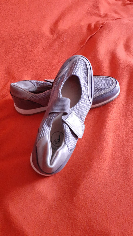 CHAUSSURE ARGENTE SCRATCHE