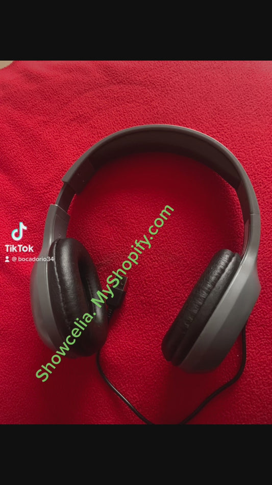 Casque booth, helmet